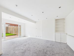 Lounge- click for photo gallery